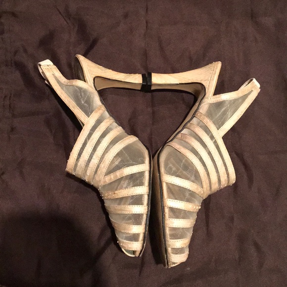 [J. Renee’] Sheer Mesh Creamy Tan Snakeskin Heel 8 - Picture 3 of 8